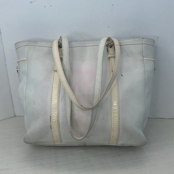 Coach Gallery Large Tote - Picture 4 of 11